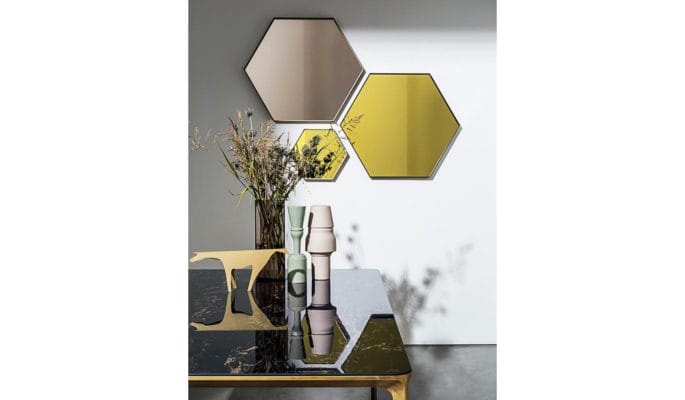 Visual Hexagonal Mirror 02 website