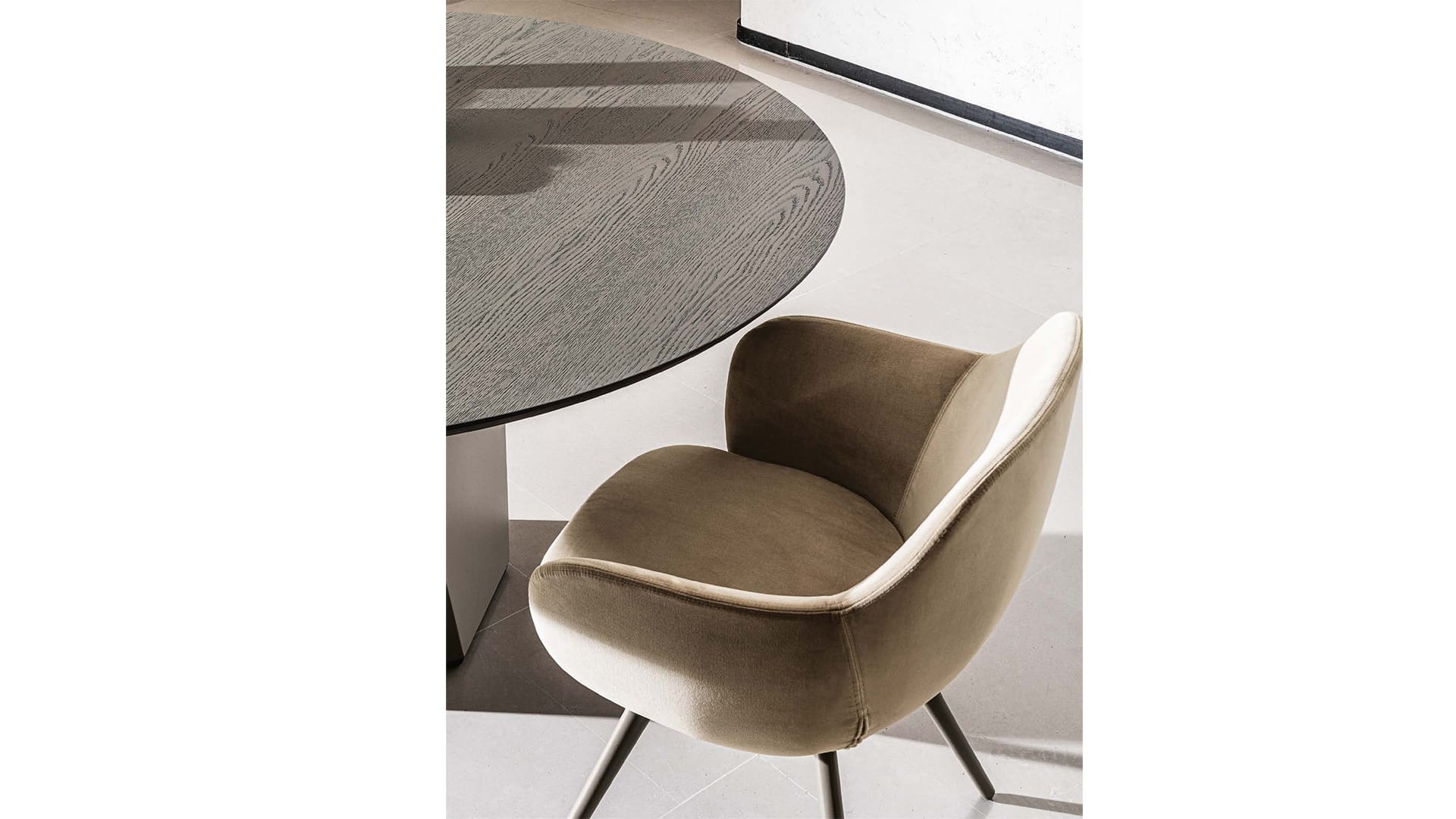 Cadira S coned shaped chair