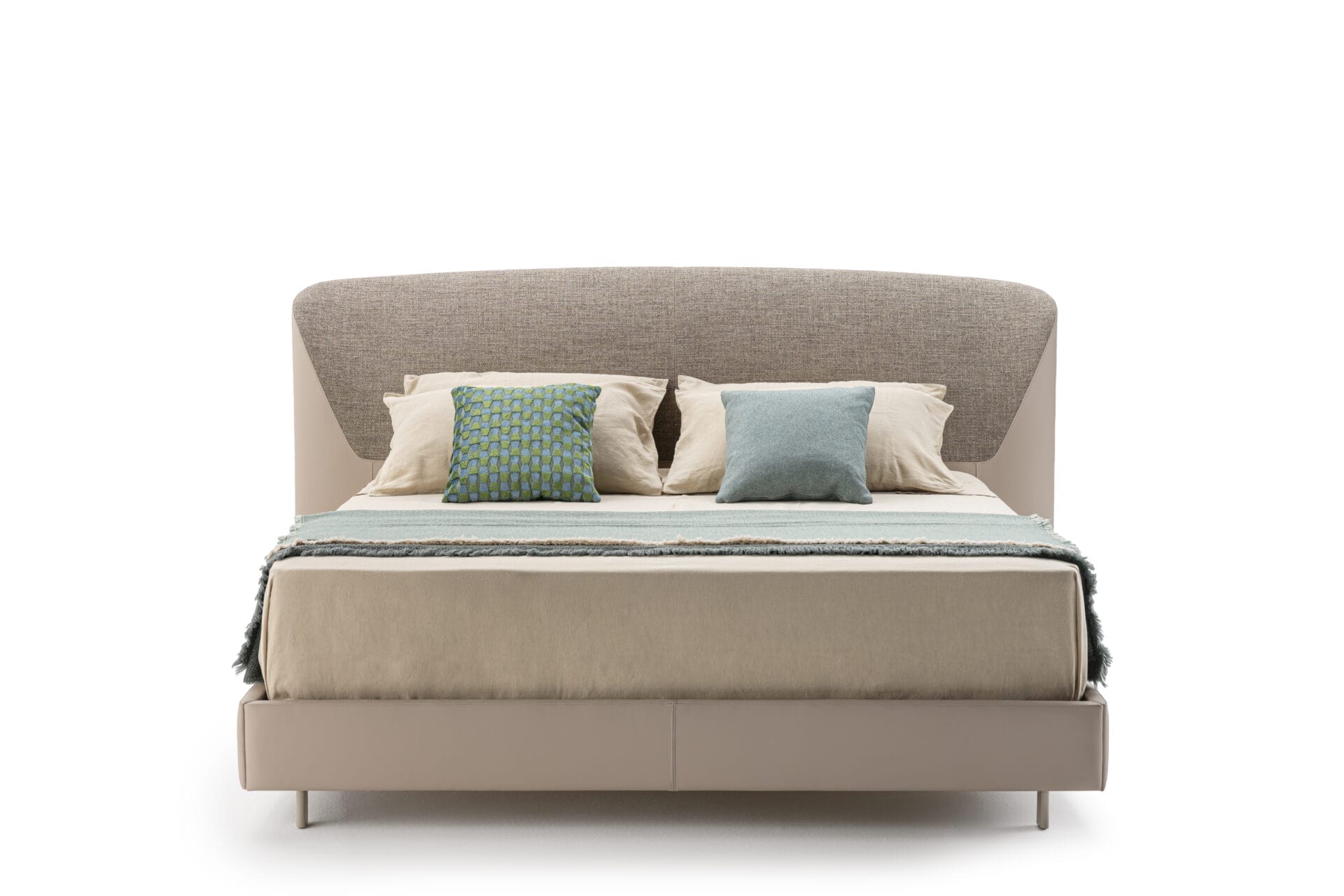 B740 Joel bed 02 – HR